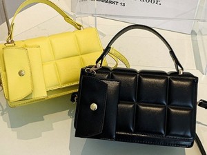 Marka Deri Çantalar Tasarımları ile Öncü